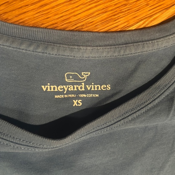 Vineyard Vines holiday long sleeve T-shirt - Picture 4 of 6